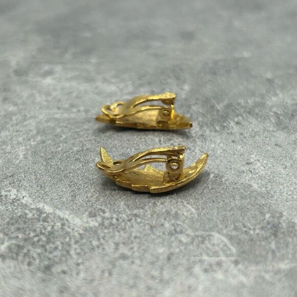 Givenchy Gold Plated Leaf Stud Minimalist Earrings Jewelry Latch Clip Backs - Picture 9 of 12